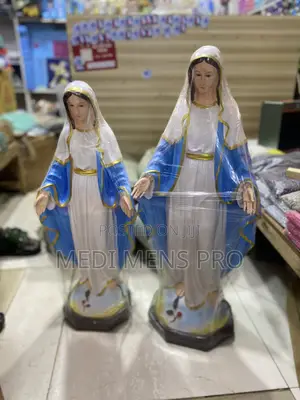 Maria Statue
