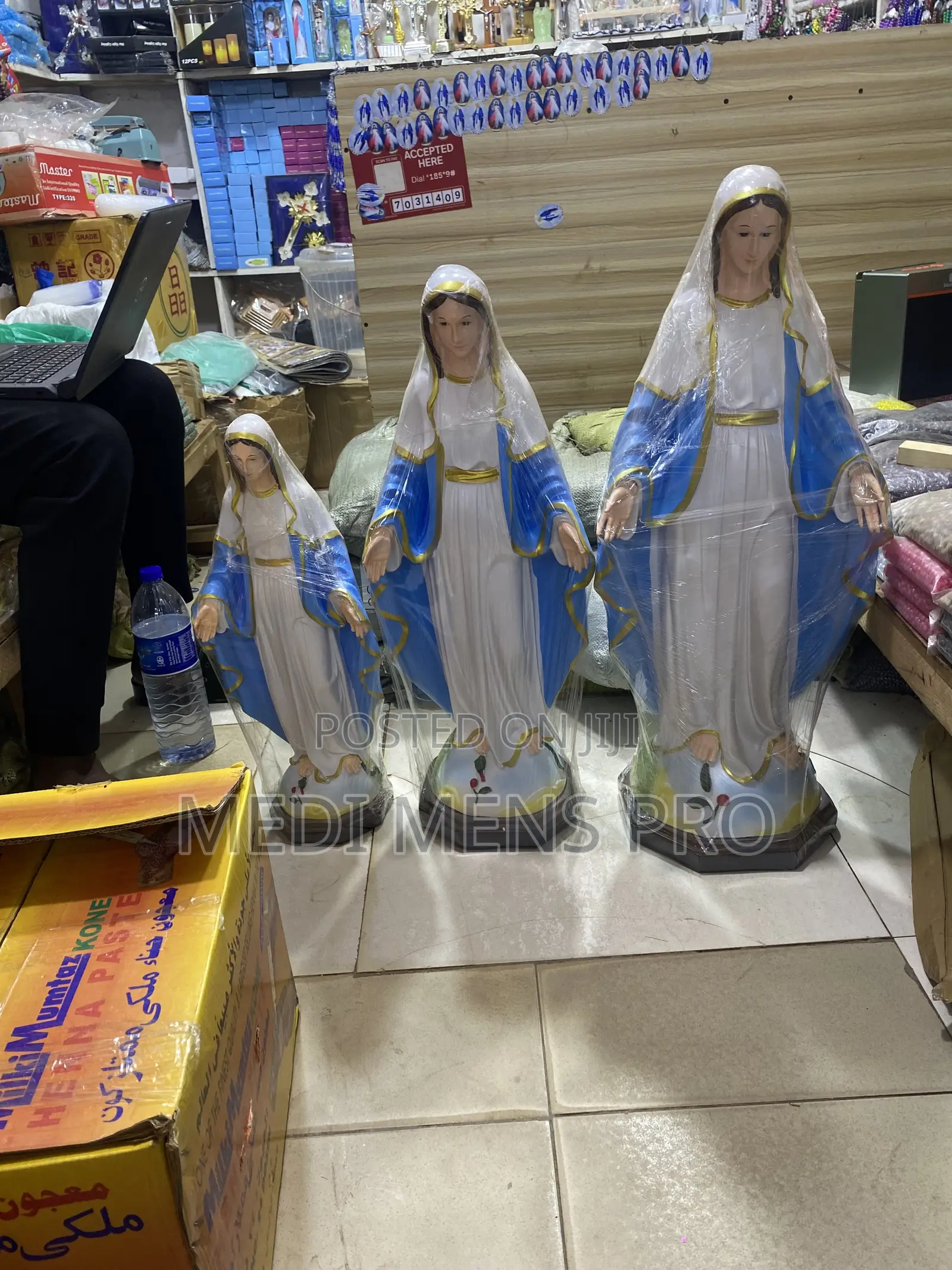 Maria Statue