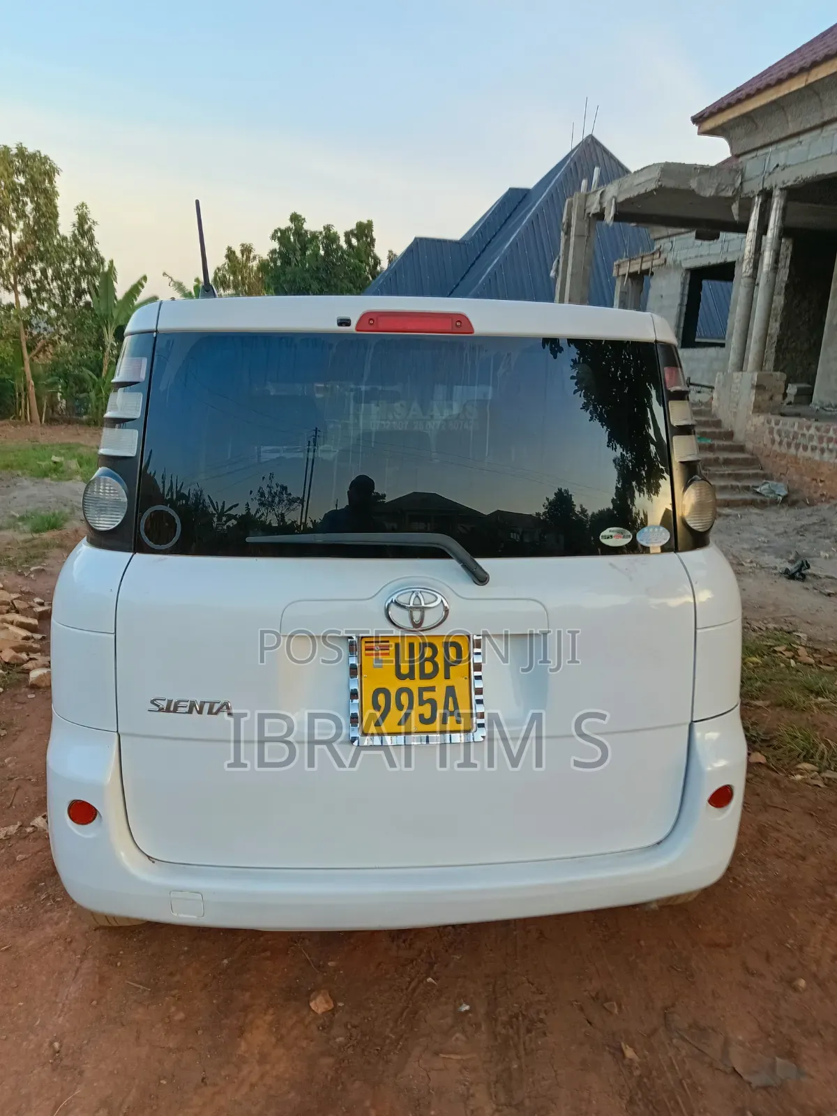 Toyota Sienta 2010 White