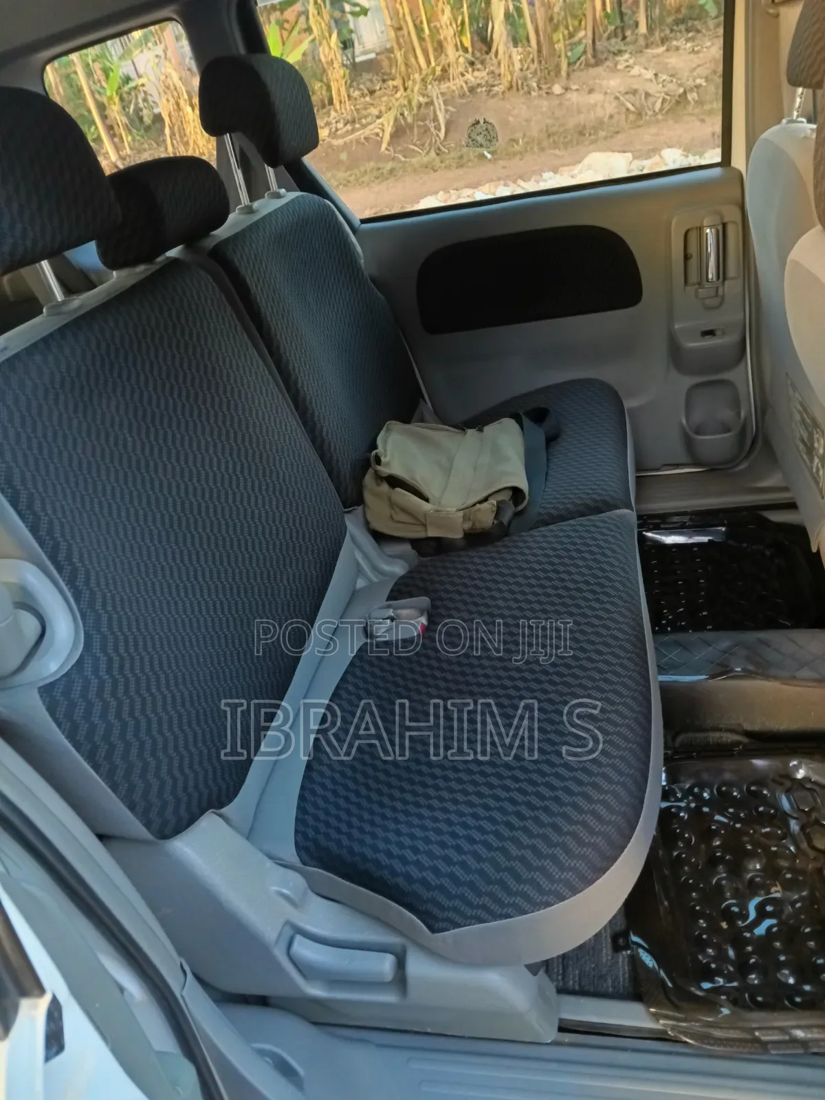 Toyota Sienta 2010 White