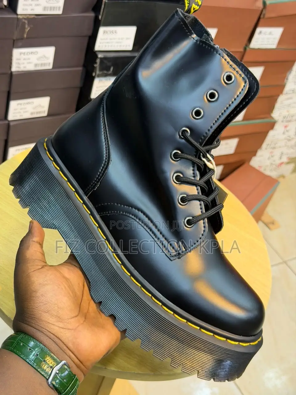 Dr. Martens 2976 Leather Chelsea Boots for Men – Black