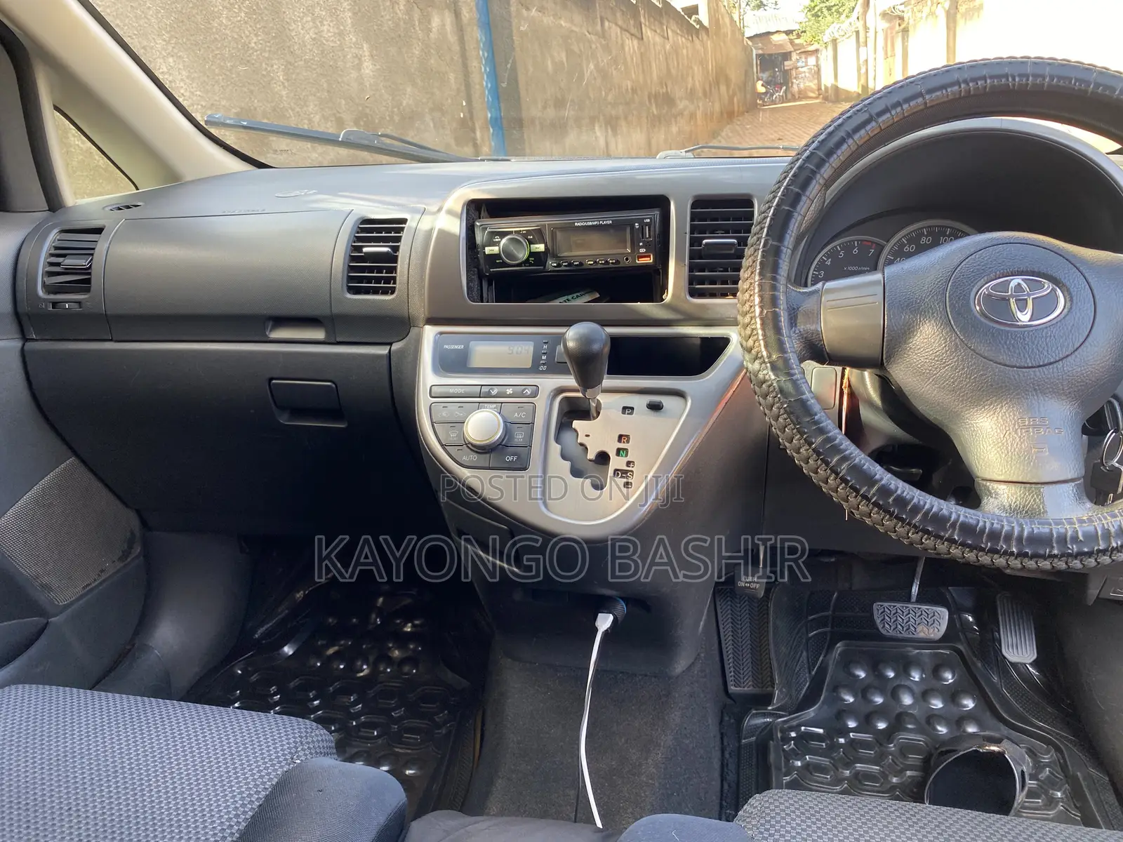 Toyota Wish 2004 White
