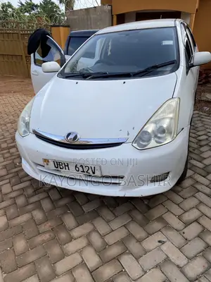 Toyota Wish 2004 White