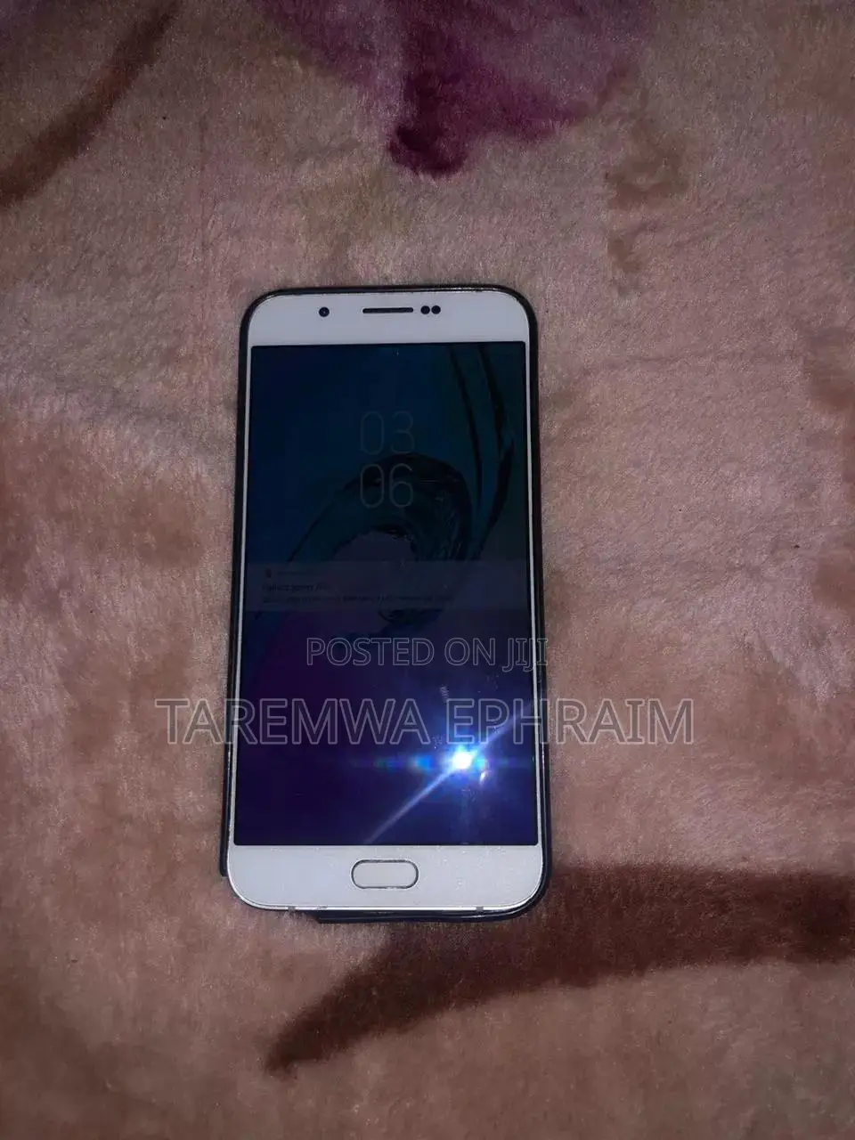 Samsung Galaxy A8 32 GB White