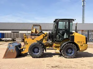 Caterpillar
908m