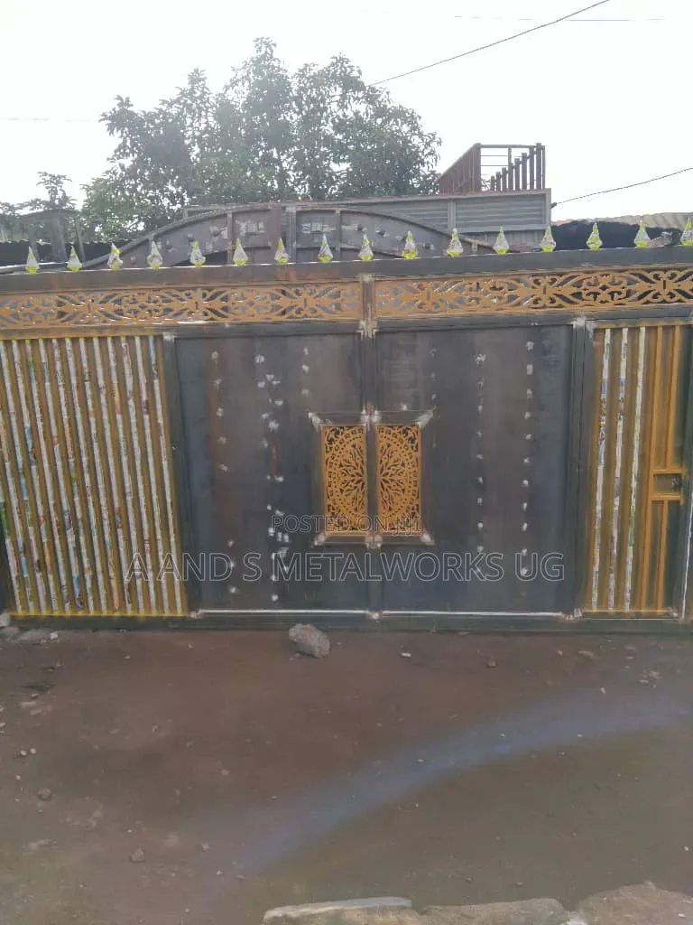 Sliding Gate