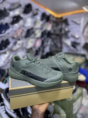 Columbia Facet Green Black
