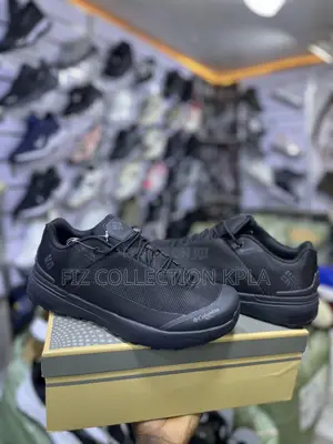 Columbia GORE-TEX Hiking Black