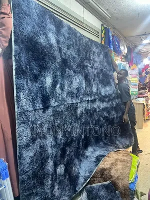 Fluffy Center Carpets