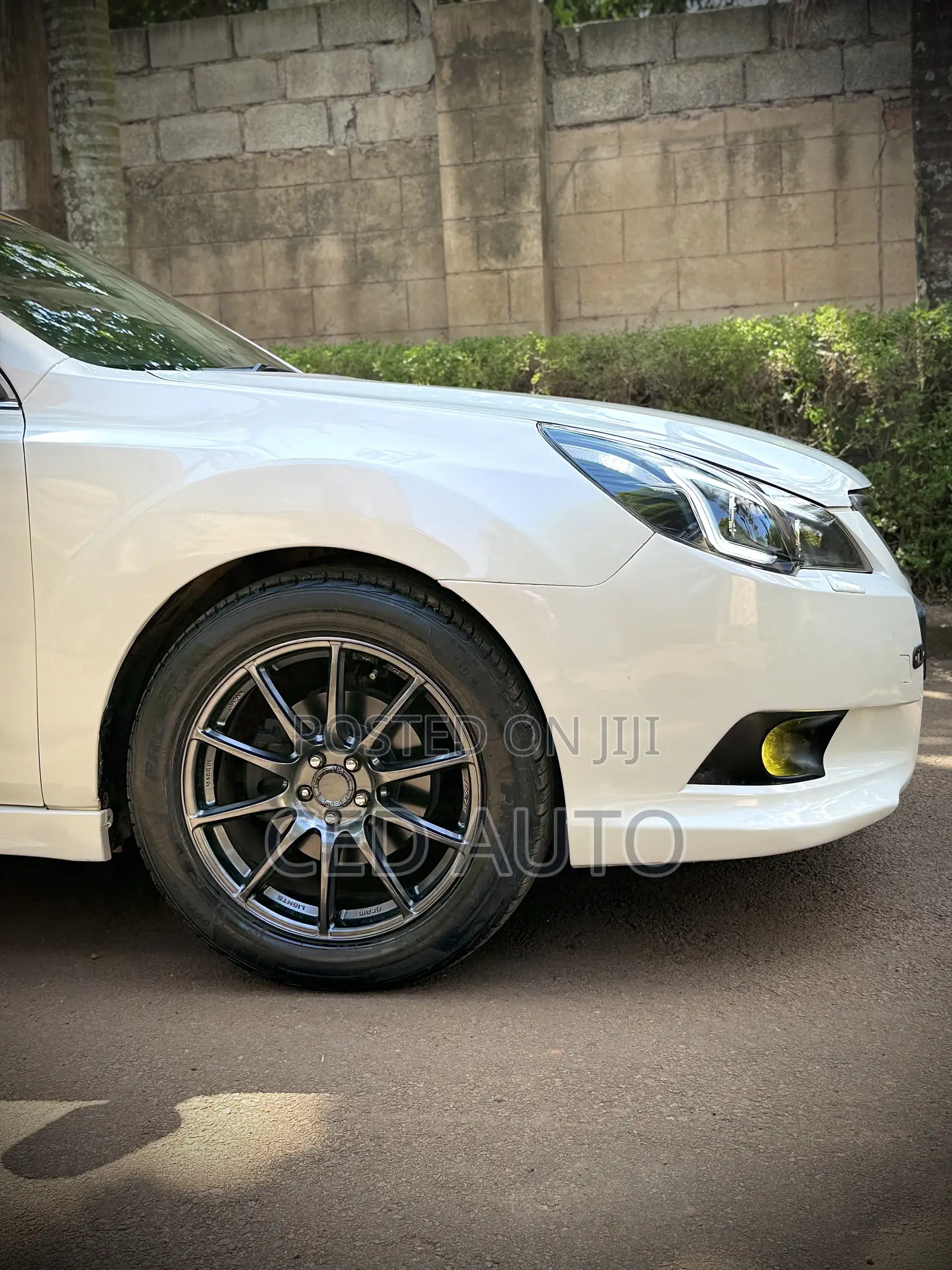 Subaru Legacy 2010 White