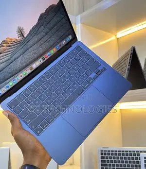Laptop Apple MacBook Air 2022 M2 8GB Intel Core M2 SSD 512GB