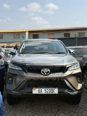 Toyota Fortuner 2.8 D RWD 2017 Gray