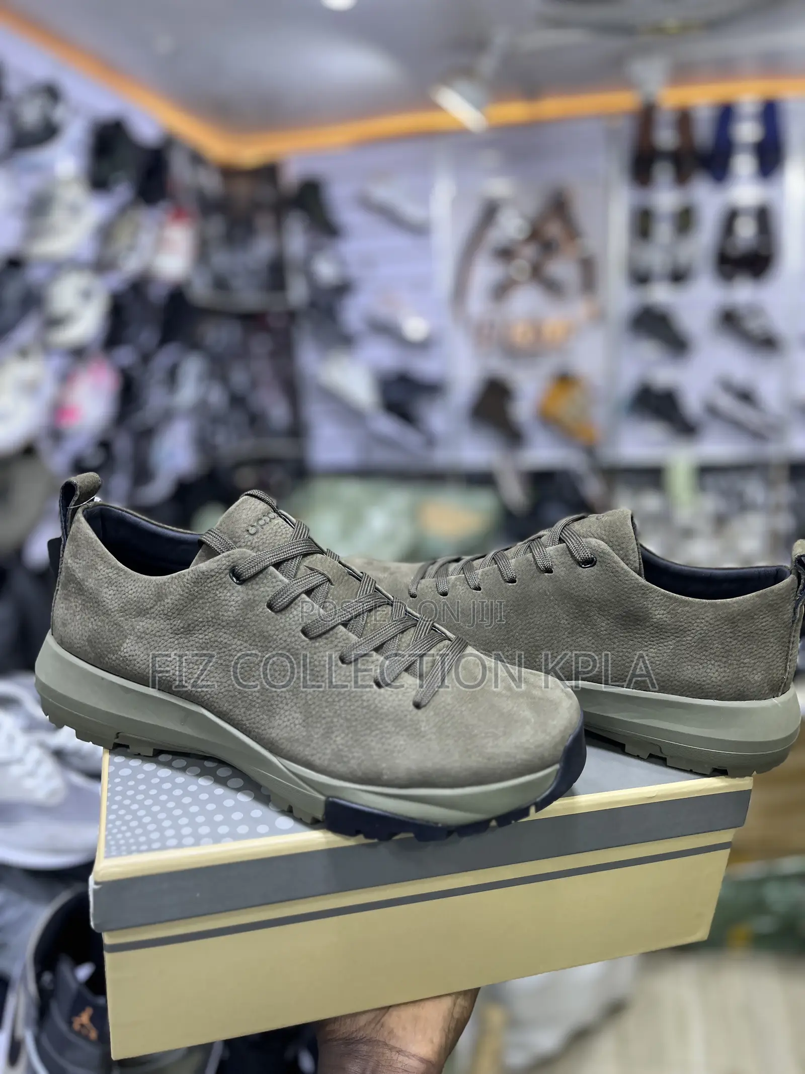 Ecco Grey Taupe Leather Sneakers
