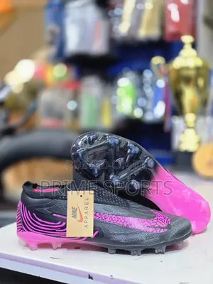 Nike Phantom Football Shoes