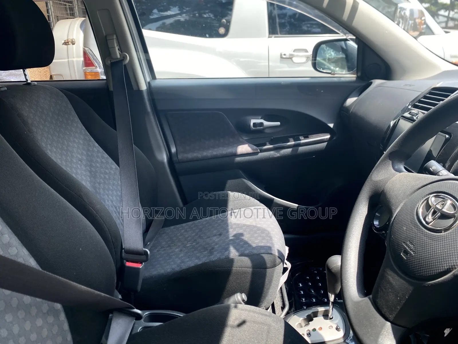 Toyota IST 2010 Silver