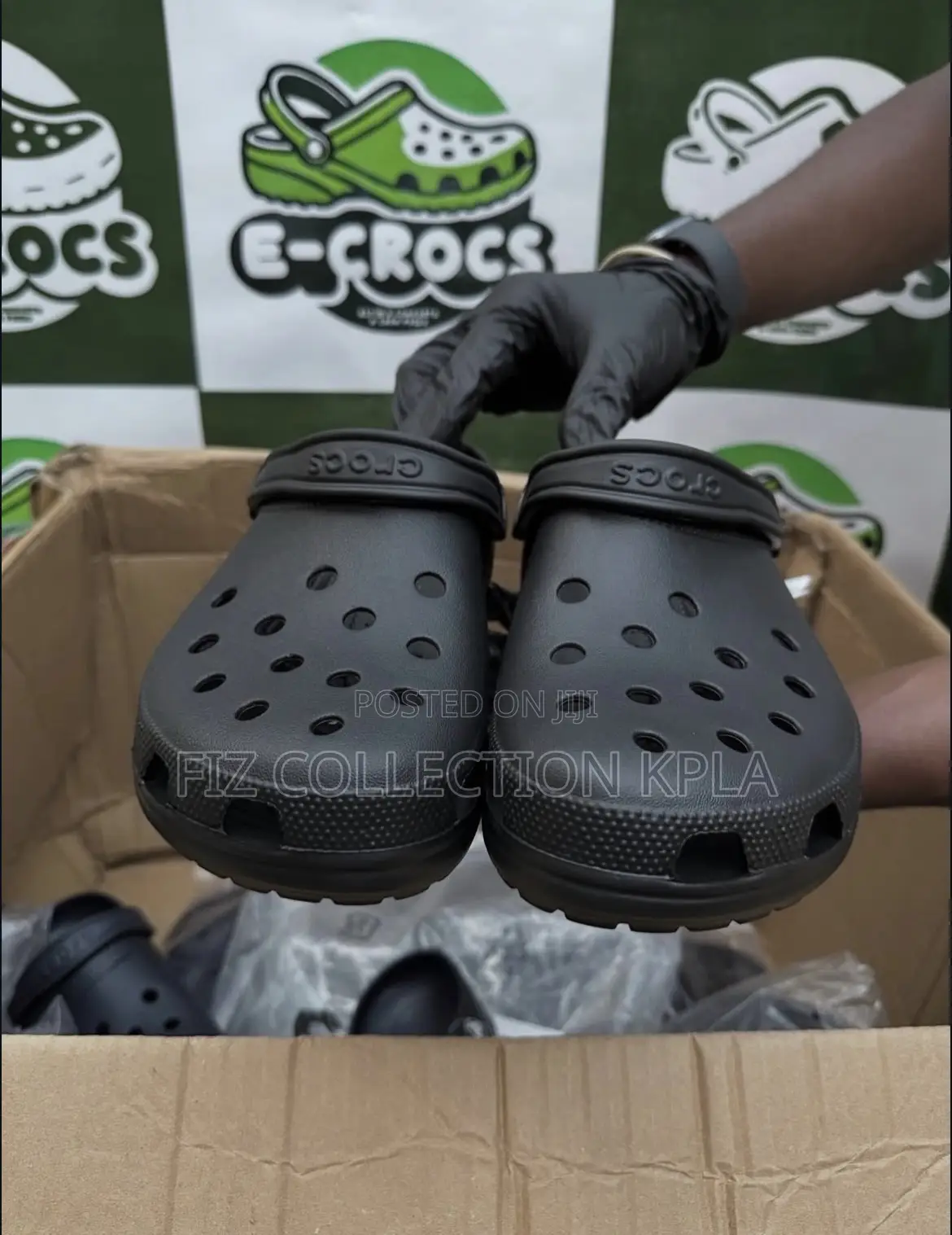 Crocs Classic Clog Black Original Comfort Slides