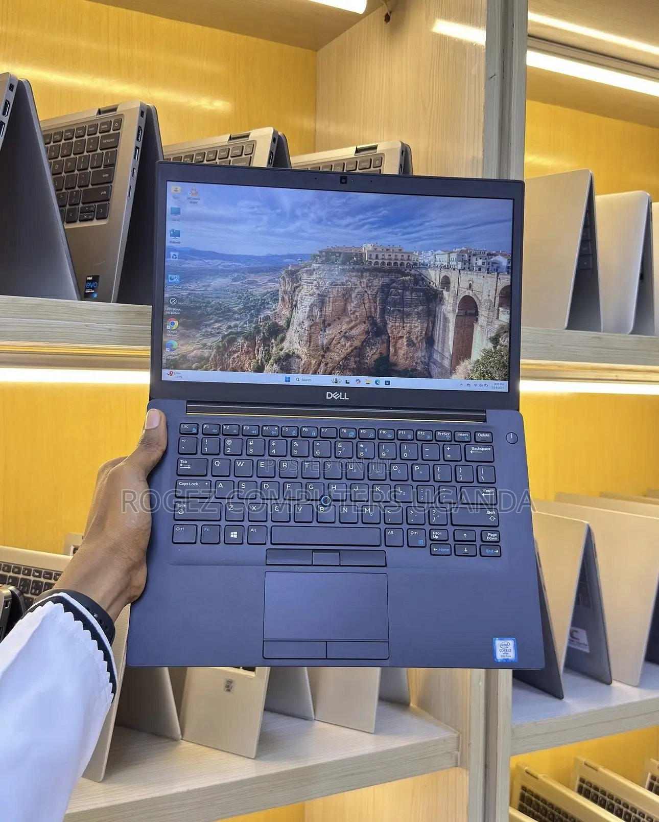 New Laptop Dell Latitude 7490 8GB Intel Core i5 SSD 256GB