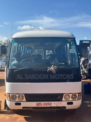 Mitsubishi Fuso Rosa 2016 White