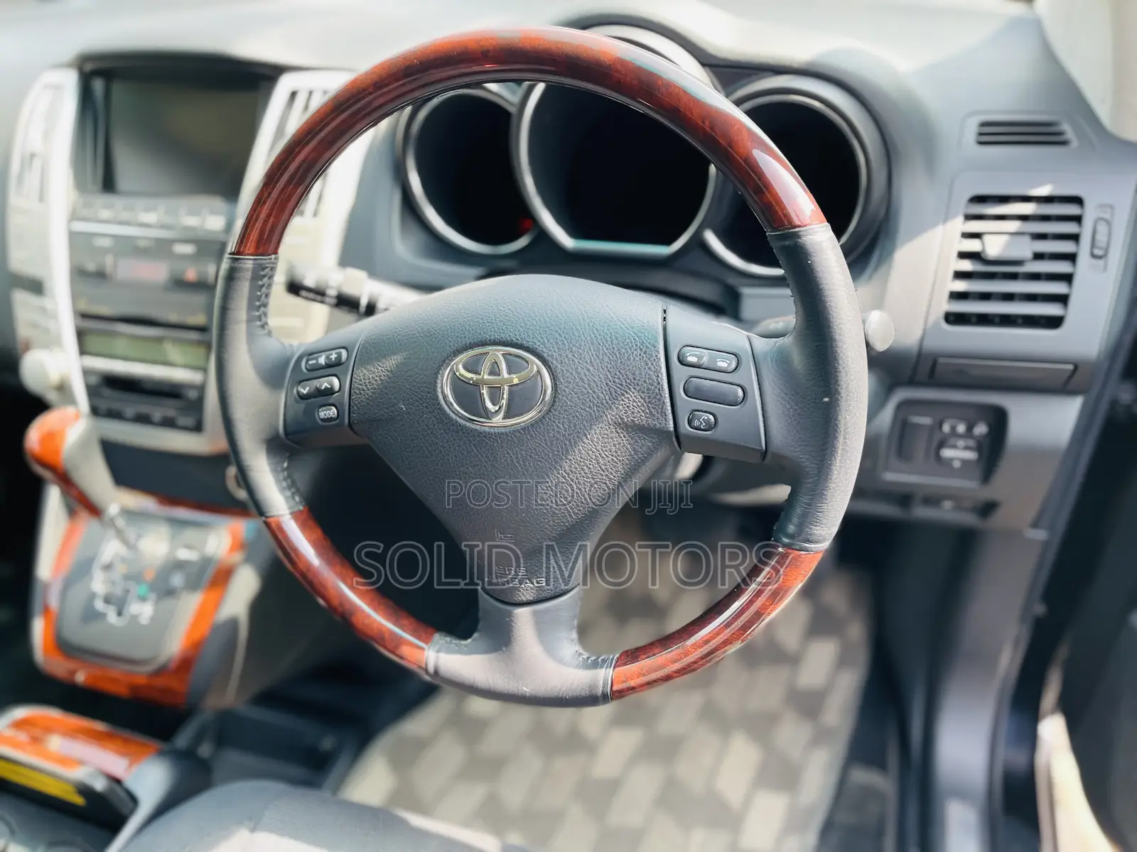 Toyota Harrier 2.4 2013 White