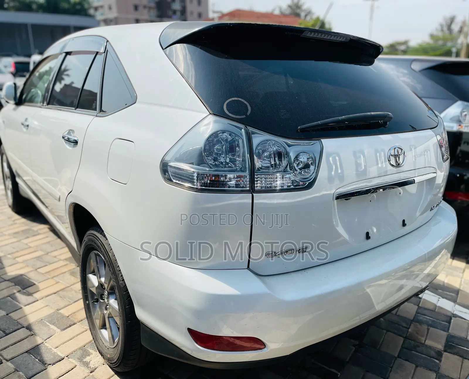 Toyota Harrier 2.4 2013 White