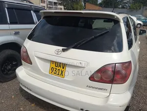 Toyota Harrier 2000 Off white
