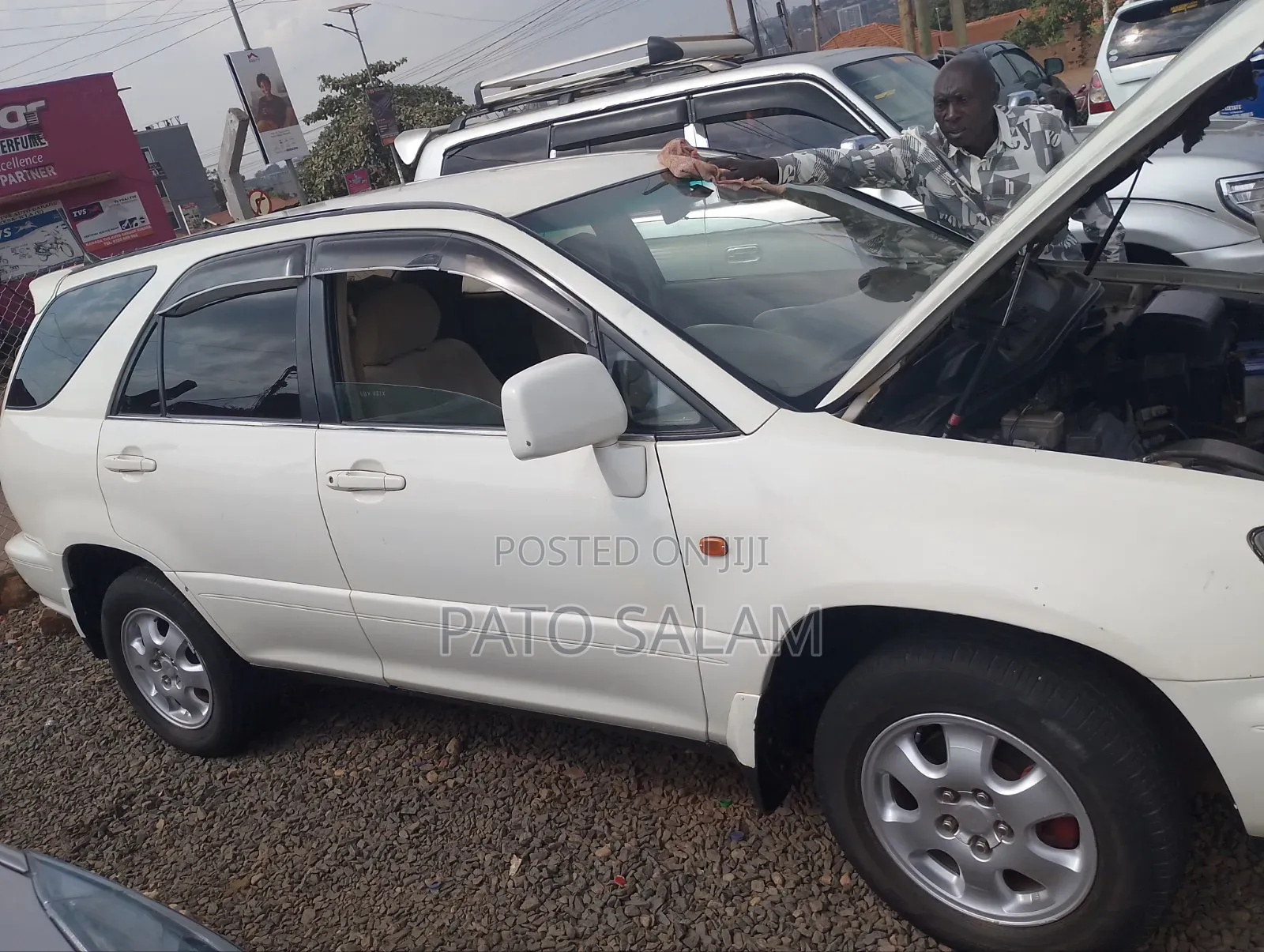 Toyota Harrier 2000 Off white