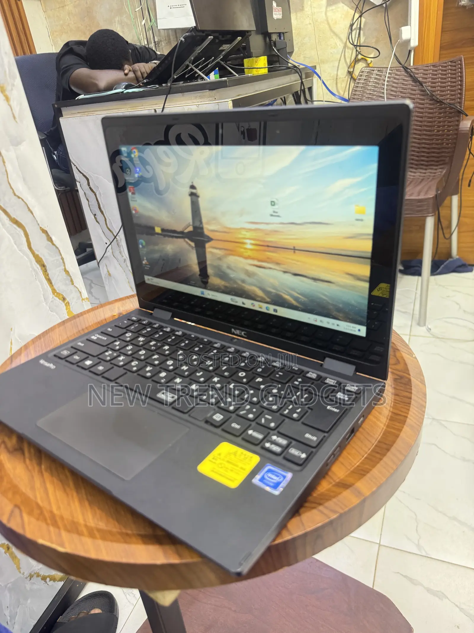 Laptop NEC 8GB SSD 128GB