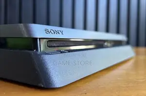 PS4 Slim With 12 Games, 2pads. The Real Way to Handle the Traffic.