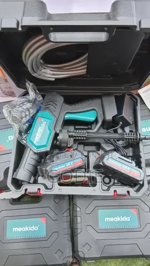 Meakida 36V a Heavy-Duty Cordless Pressure Washer Kit.