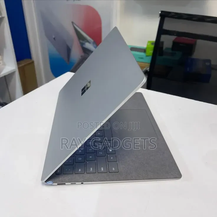 New Laptop Microsoft Surface Pro 4 16GB Intel Core i7 SSD 512GB
