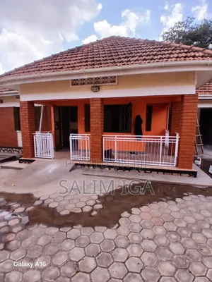 4bdrm Bungalow in Kololo Property, Central Division for rent