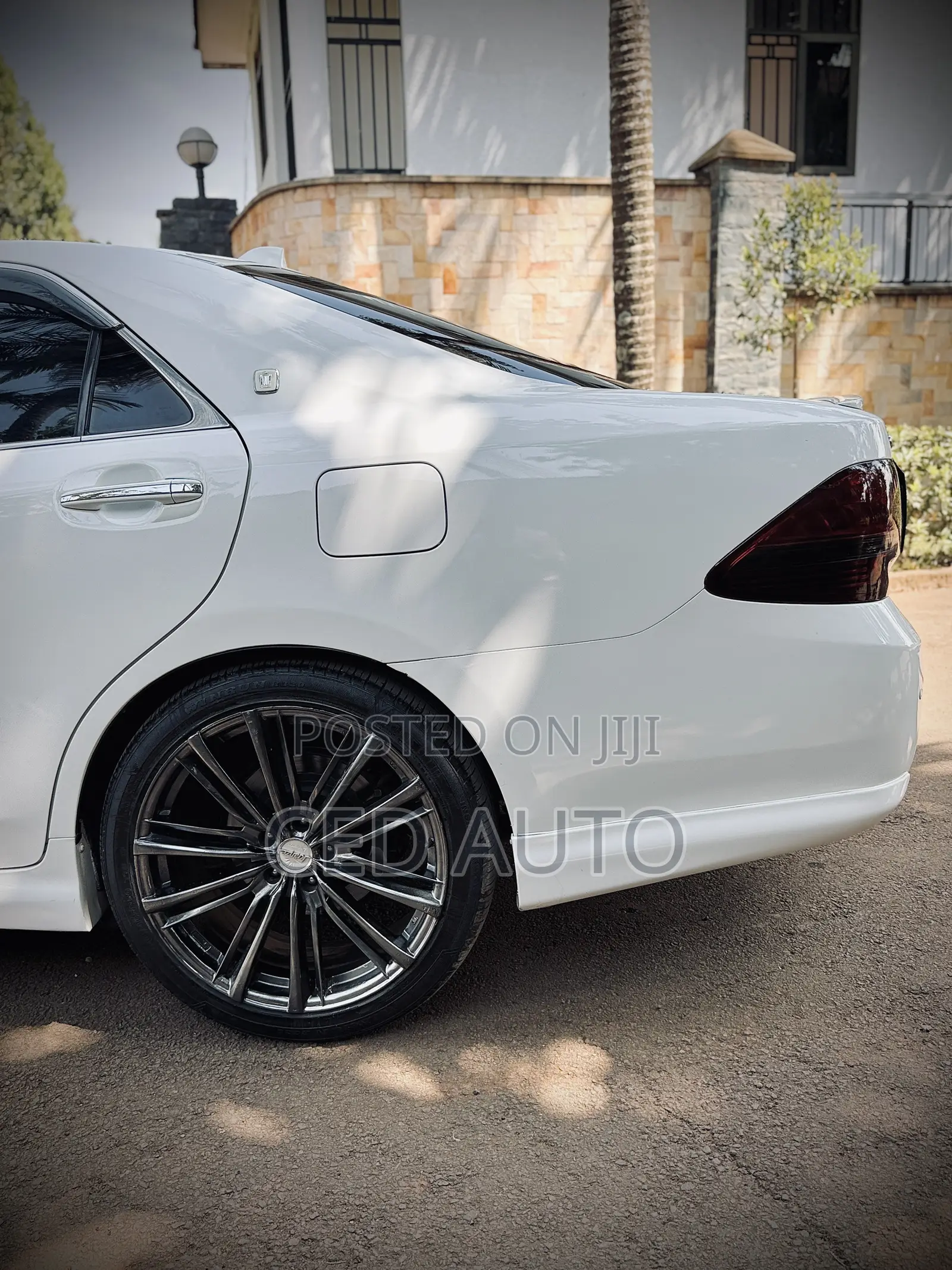 Toyota Crown 2013 White