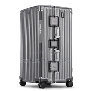 Durable, Zipperless Suitcases With a Sturdy Aluminum Frame