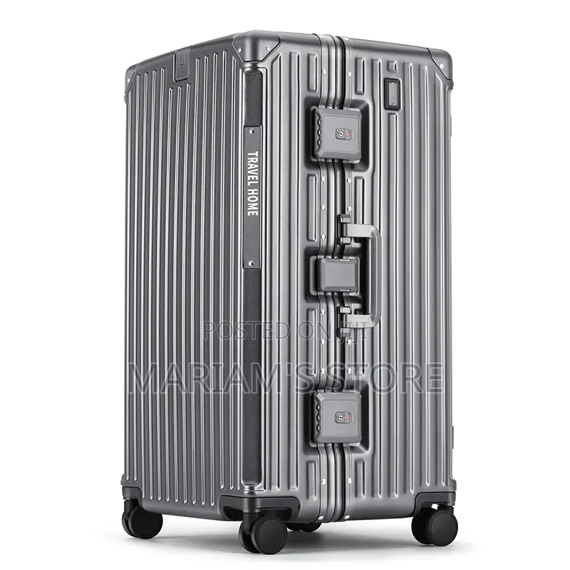 Durable, Zipperless Suitcases With a Sturdy Aluminum Frame