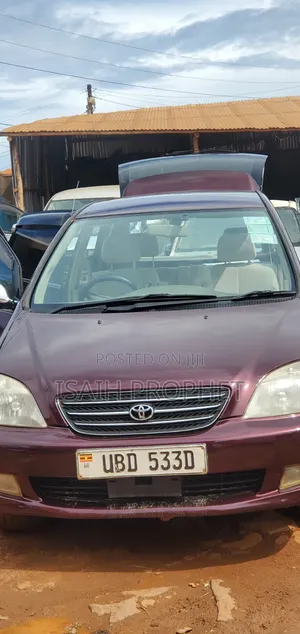 Toyota Nadia 2000 Maroon