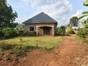 3bdrm Bungalow in Residential House, Kyenjojo for sale