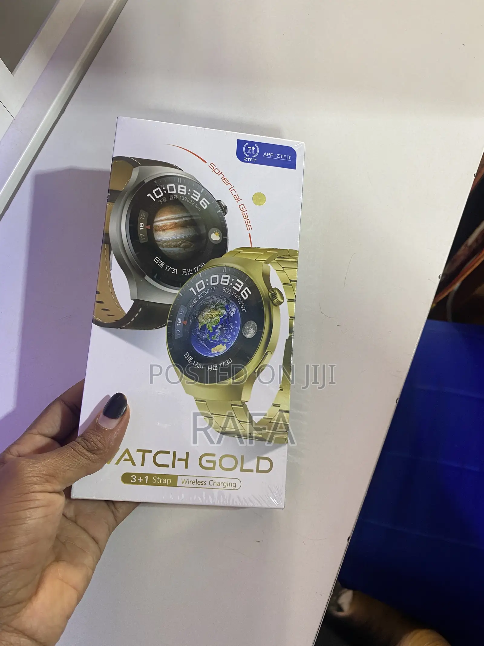 Round Amoled Smartwatch With Full Screen Display, It Receives Calls