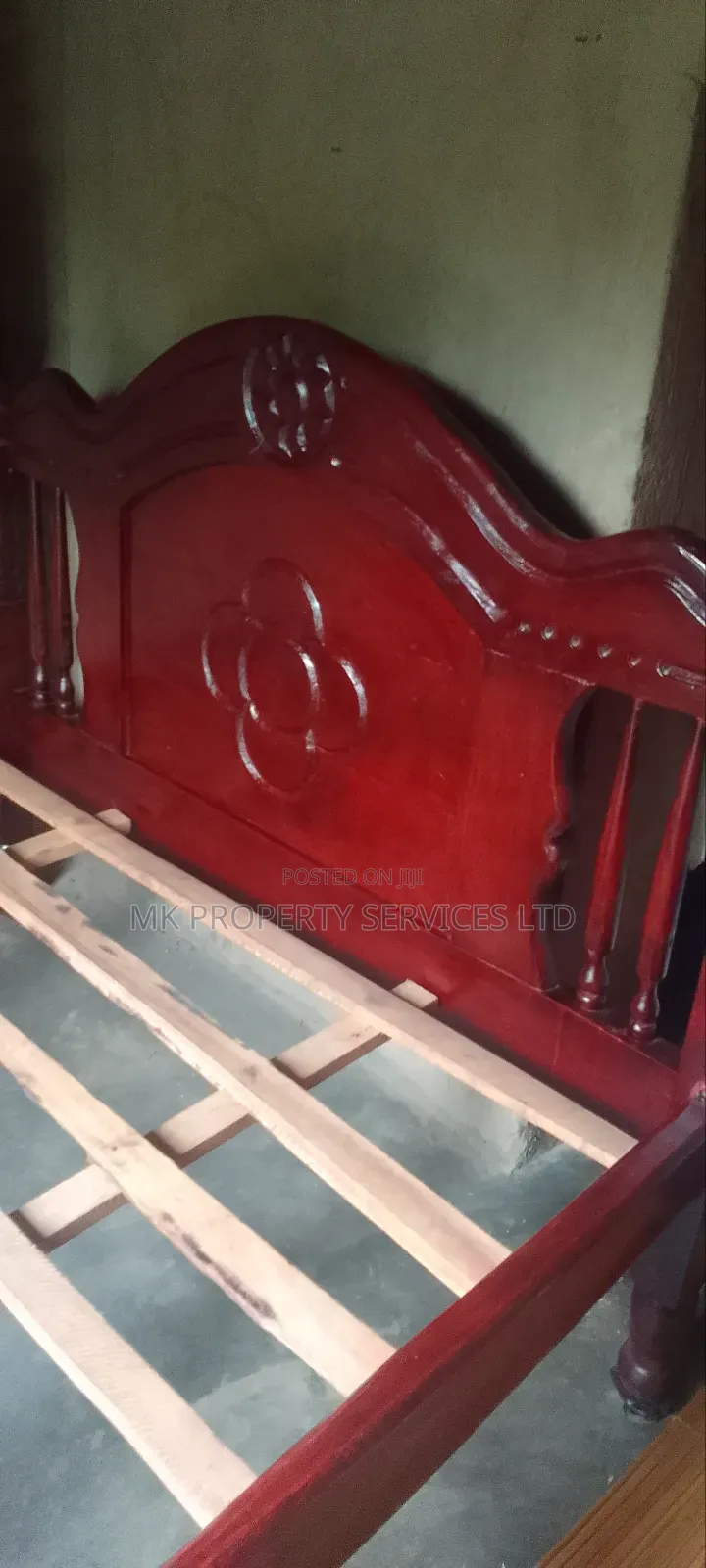 Slightly Used 5x6 Mahogany Bed in Matugga Kavule