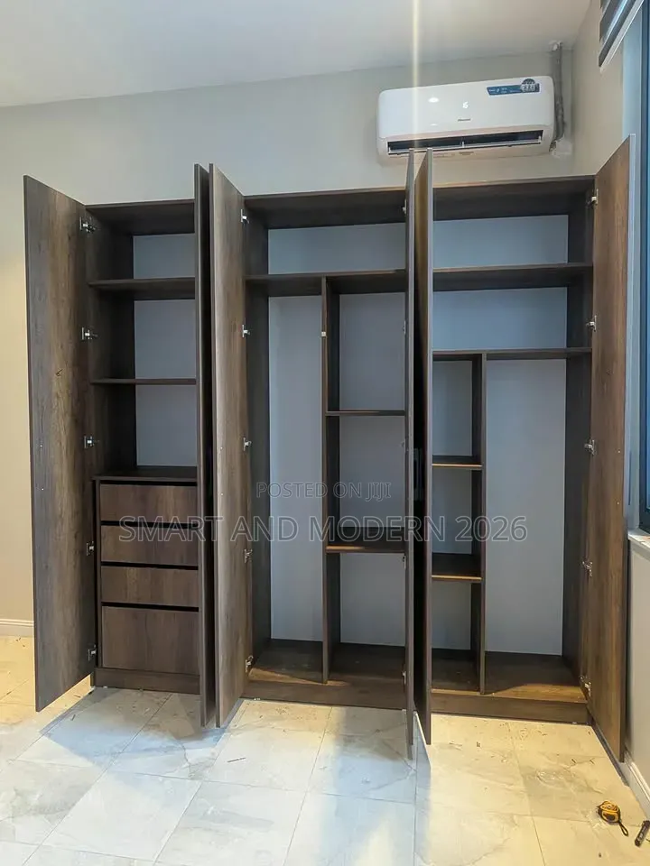 Television42/Wardrobe / Chassis Wardrobe /Wardrobeworkstation60