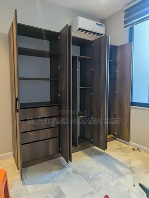 Television42/Wardrobe / Chassis Wardrobe /Wardrobeworkstation60