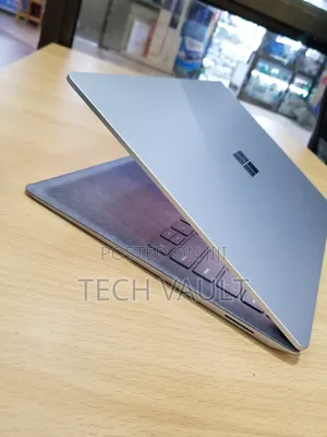 New Laptop Microsoft Surface Laptop 5 8GB Intel Core i5 SSD 256GB