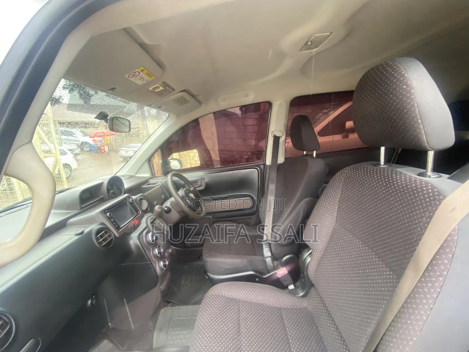 Toyota Spade 2015 White