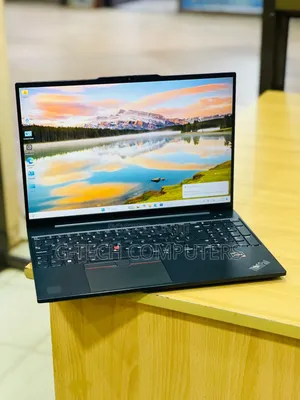 Laptop Lenovo ThinkPad E16 G1 16GB AMD Ryzen 5 SSD 512GB