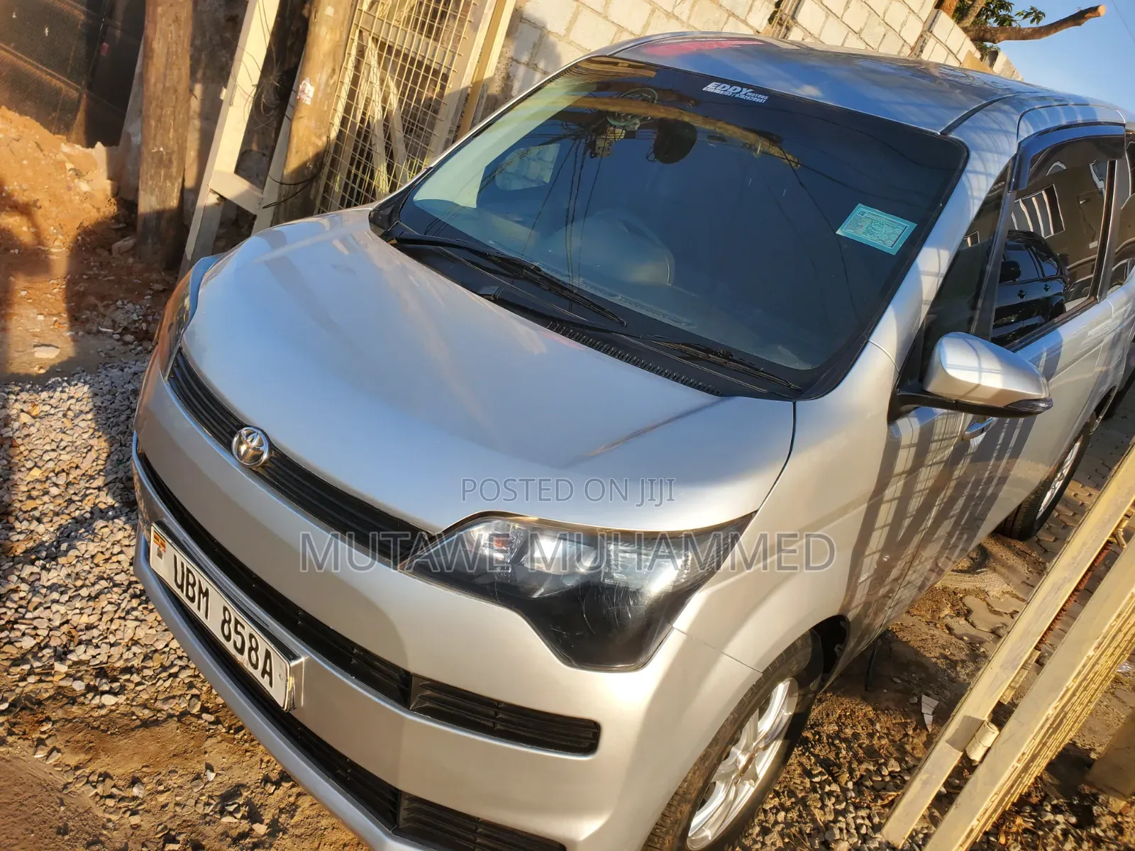 Toyota Spade 2012 Silver