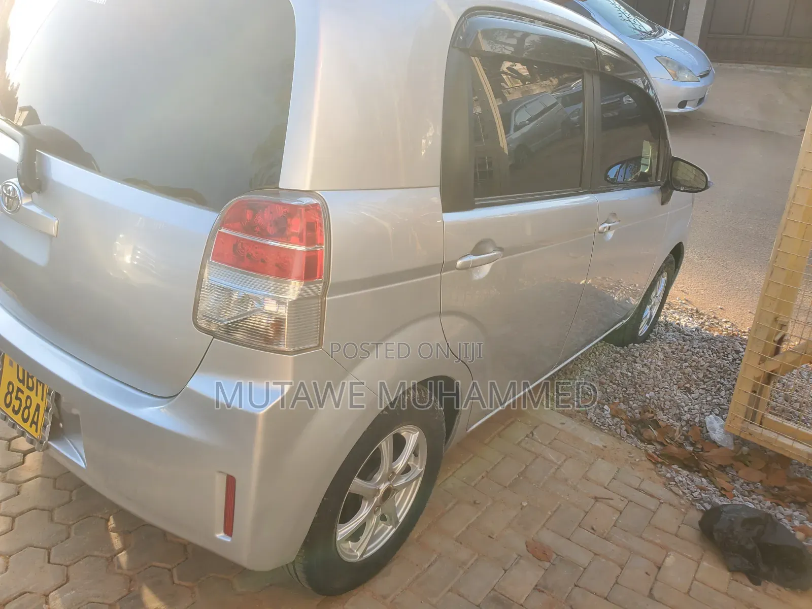 Toyota Spade 2012 Silver