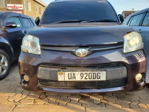 Toyota Sienta 2013 Black