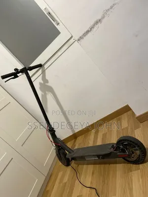 A Xiaomi Mi Electric Scooter 1S