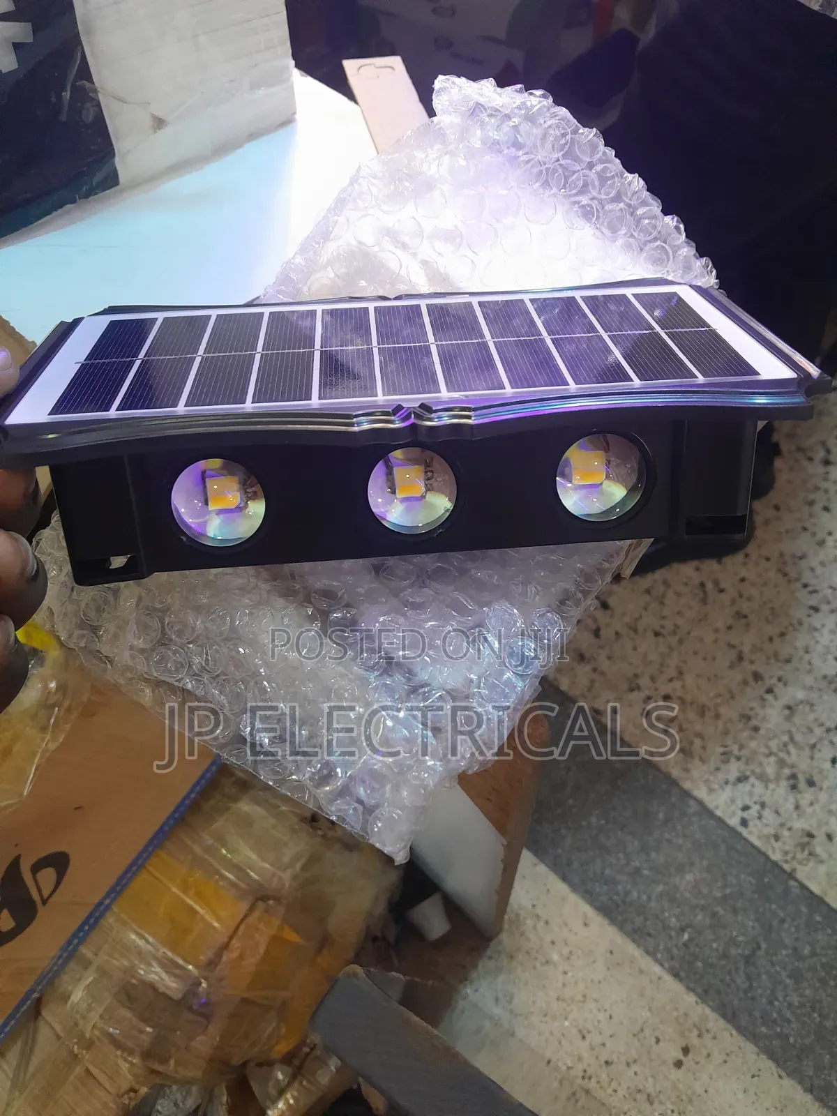 Up and Down 3 Eye Solar Wall Light