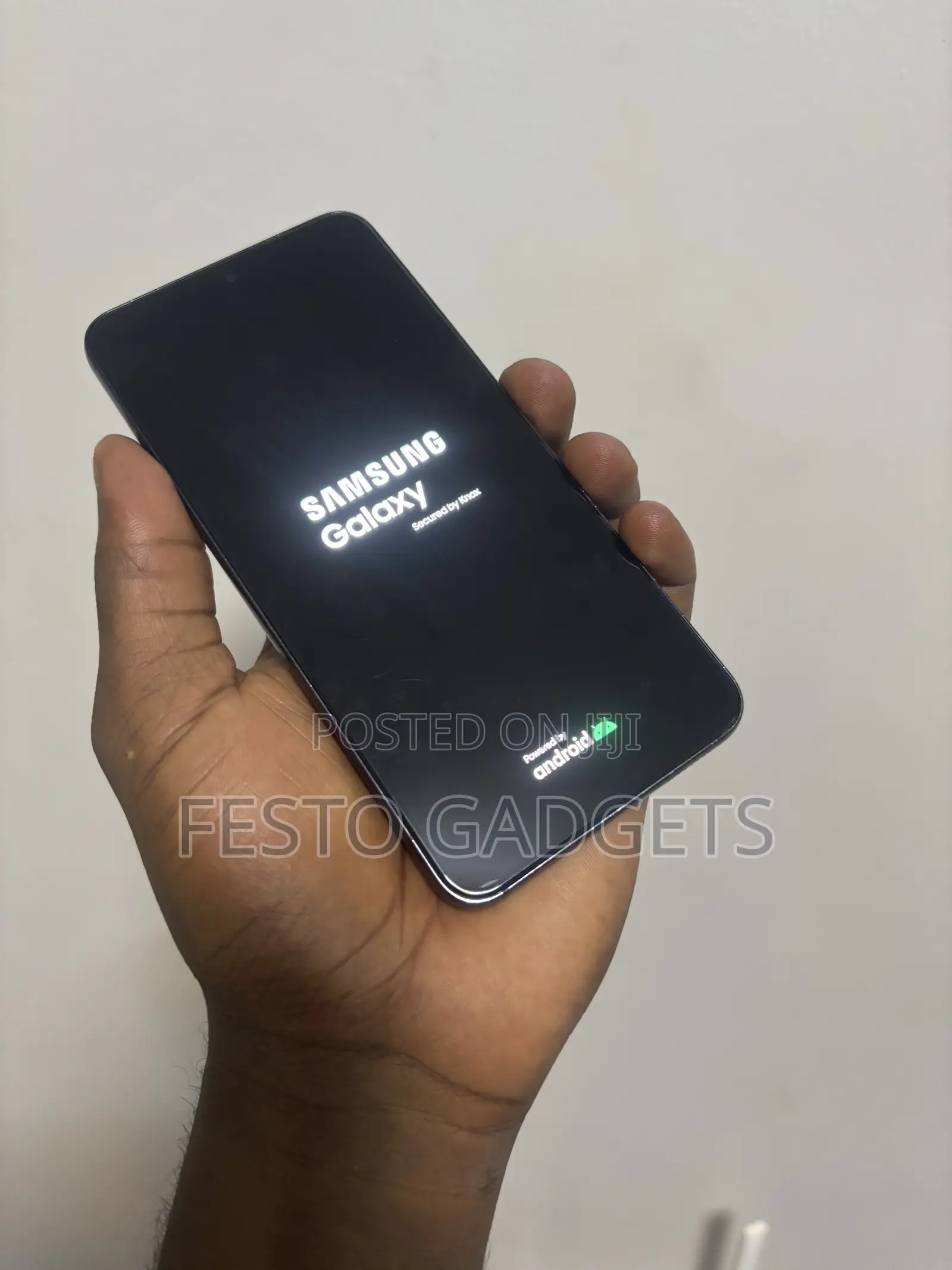New Samsung Galaxy S22 5G 128 GB Black