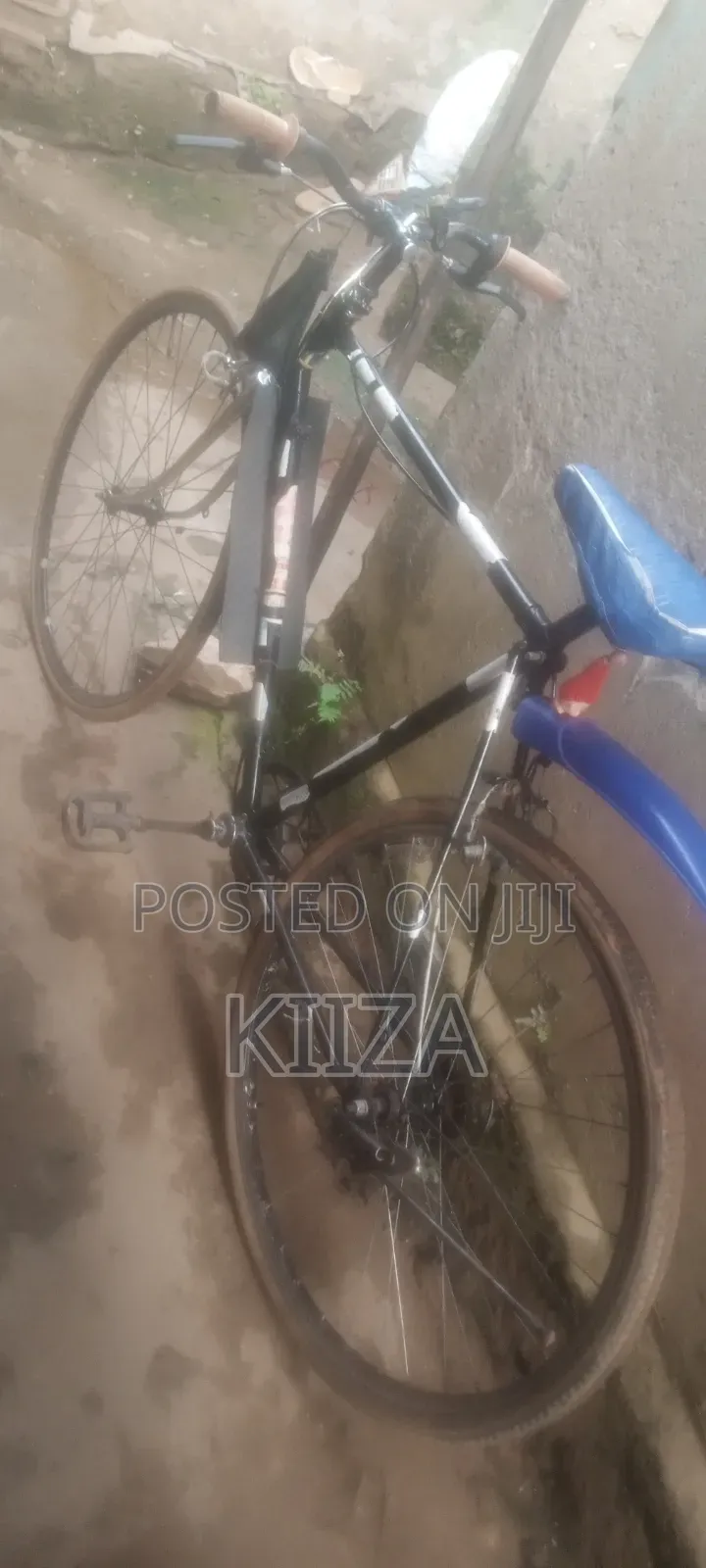 Salling Bicycle at Affordable Price Around Kampala